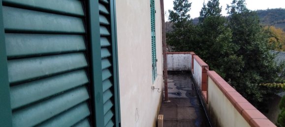 8 rooms House in Fara Filiorum Petri, Italy No. 254775 11