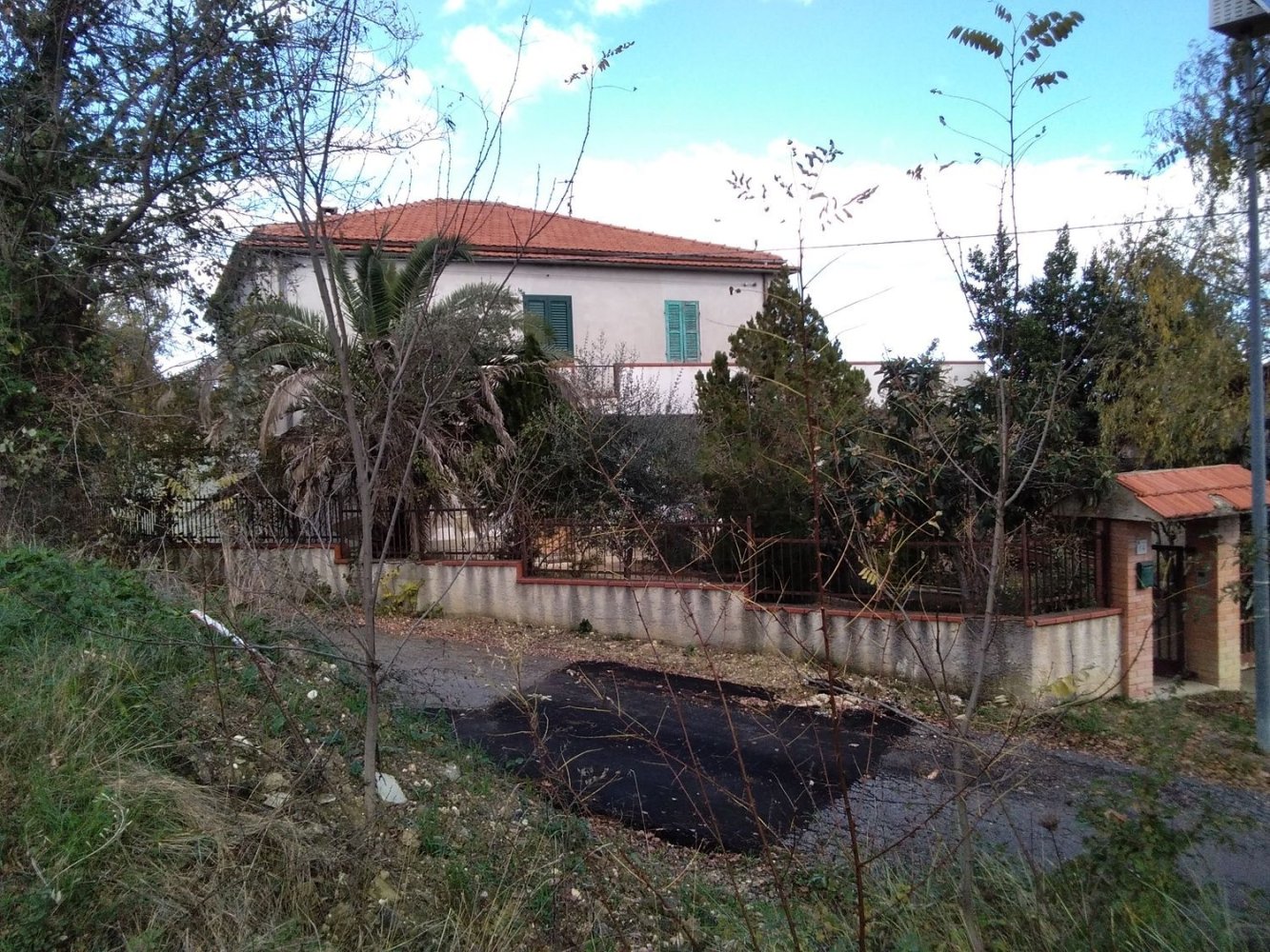 8 rooms House in Fara Filiorum Petri, Italy No. 254775