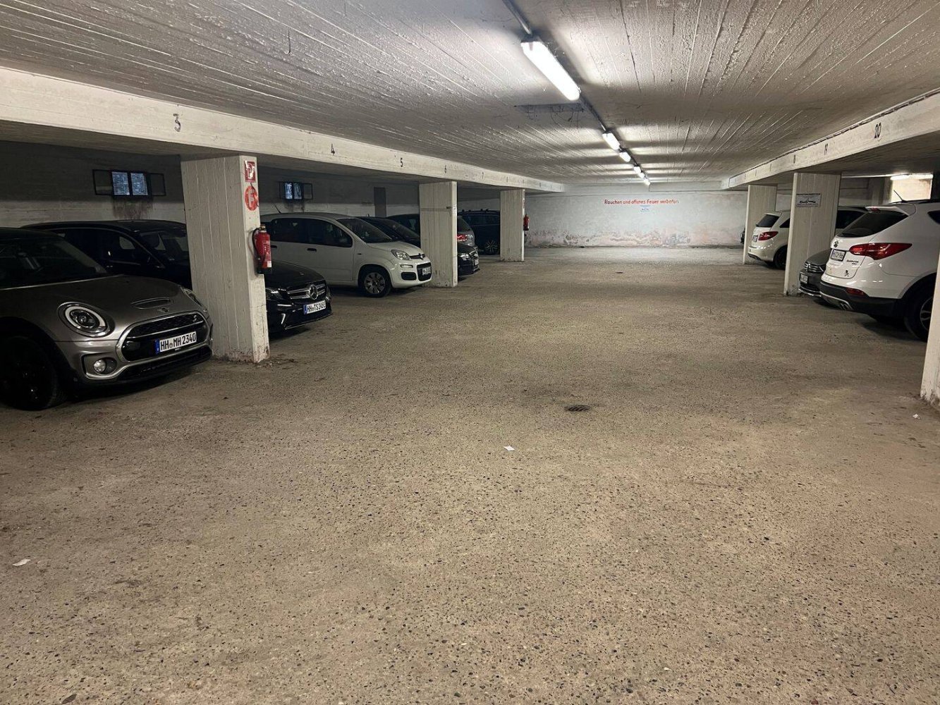  Parking in Altona, Germany No. 286496