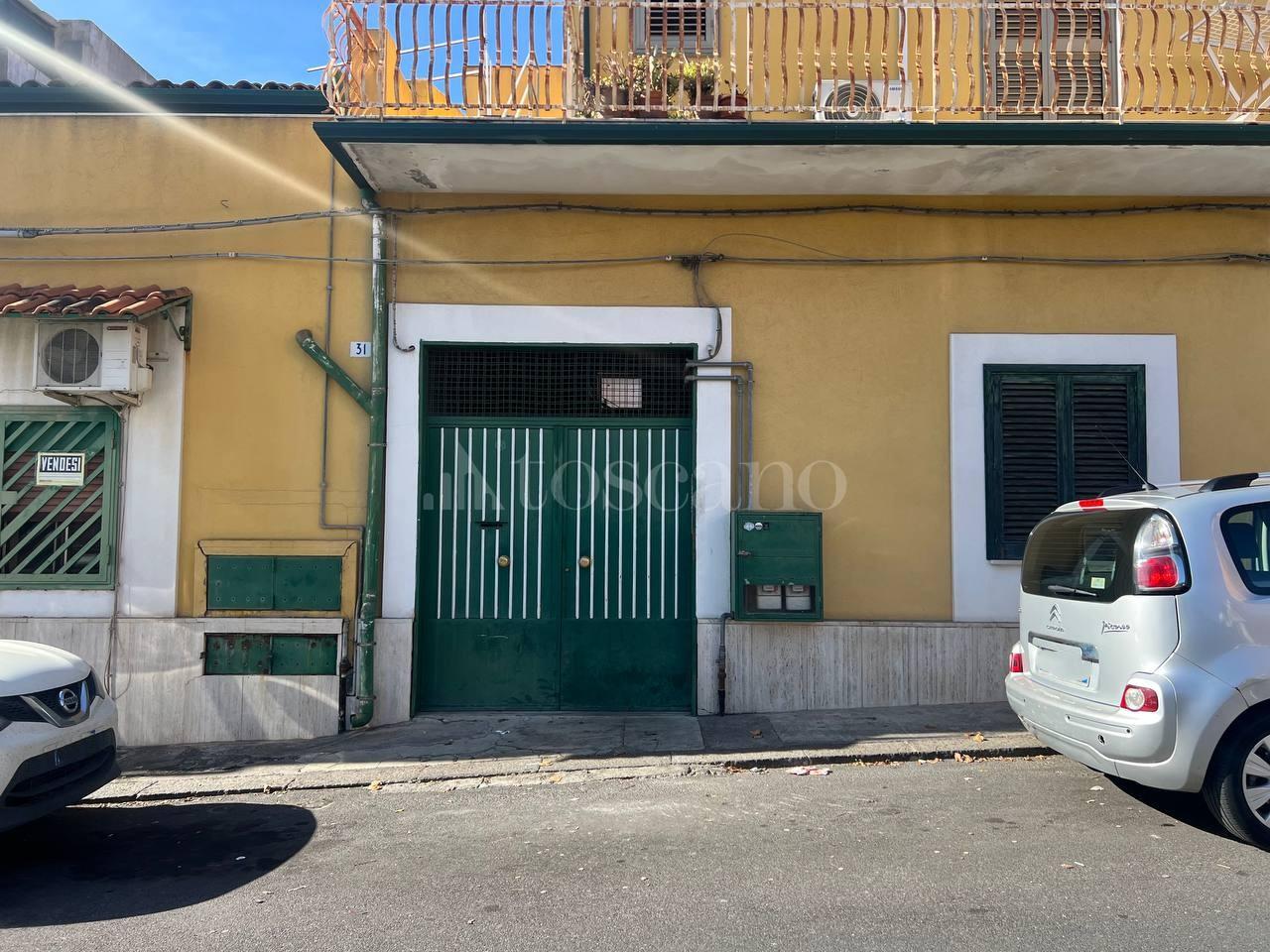 Квартира с 3 комнатами в Катания, Италия № 75611