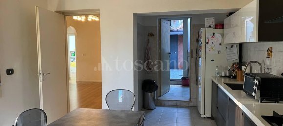 Квартира с 3 комнатами в Катания, Италия № 75611 21