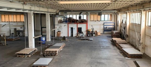 Almacén en Campodarsego, Italy 3270 m² No. 354569 2