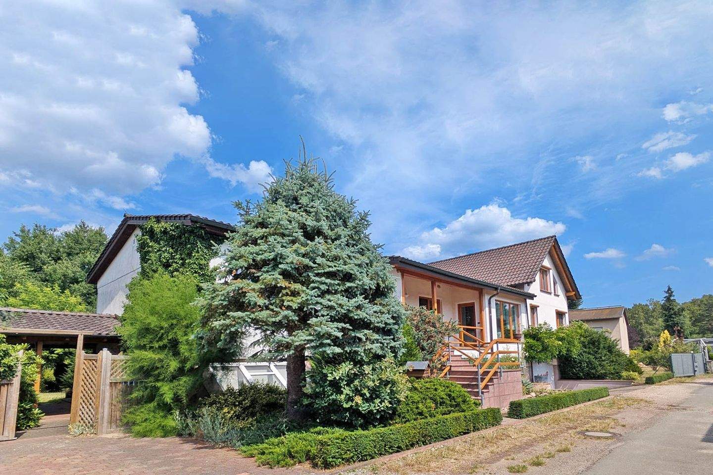 6 rooms Townhouse in Saxony-Anhalt, Germany No. 311204