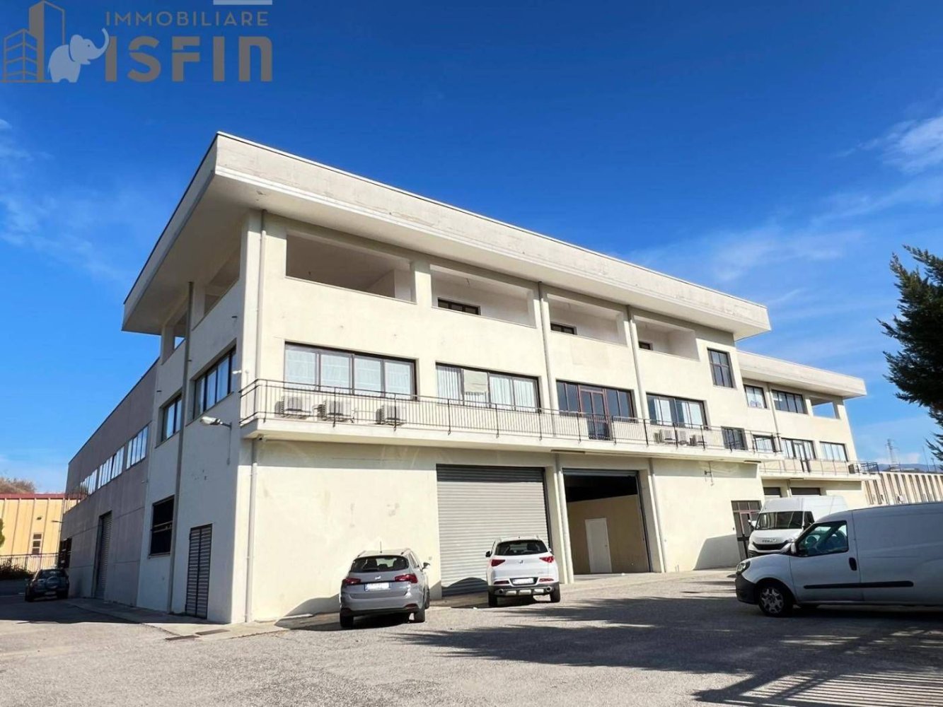 250m² Warehouse in Rende, Italy No. 39259