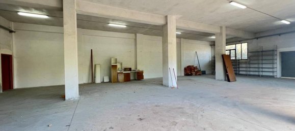 250m² Warehouse in Rende, Italy No. 39259 6