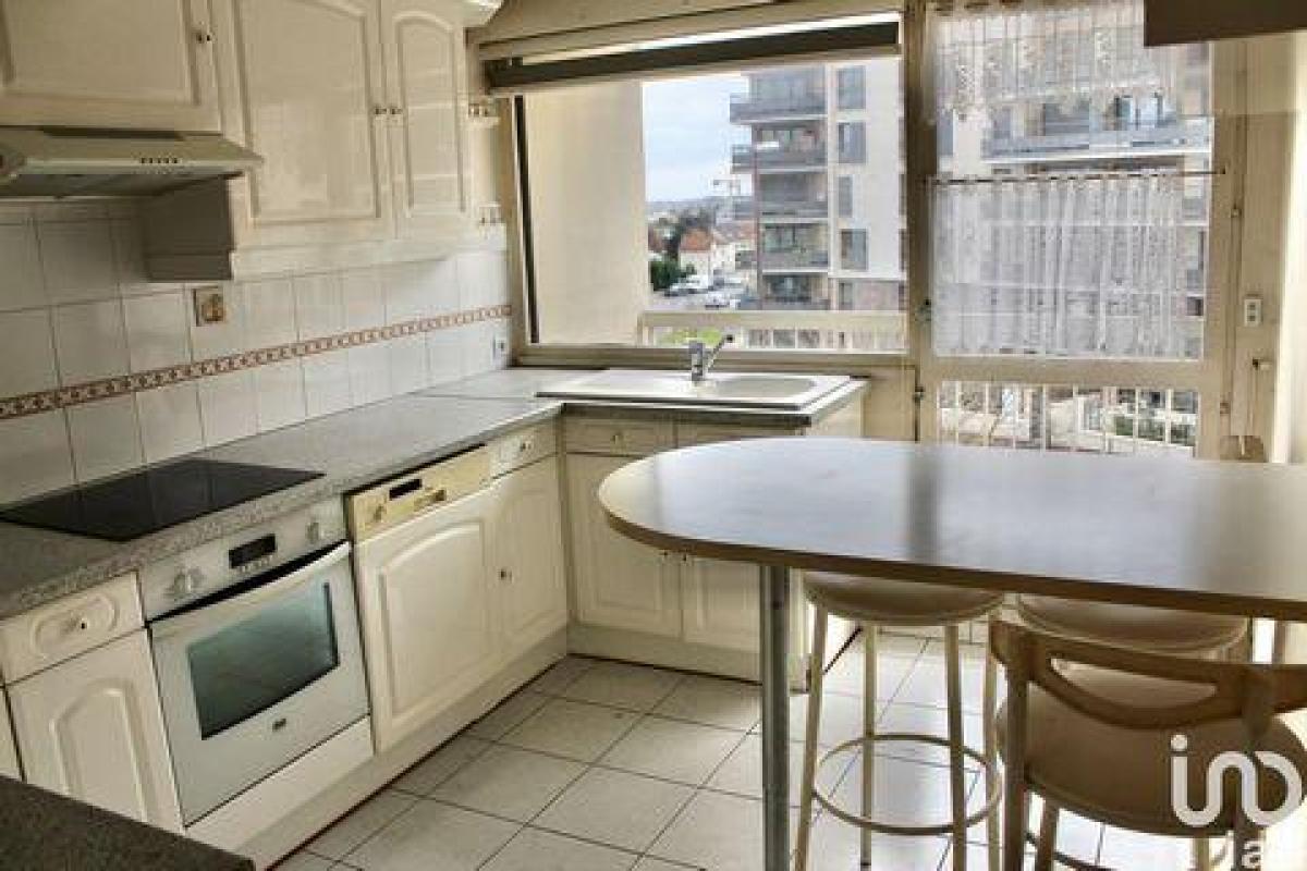 شقة 2 غرف نوم  في Franconville, France رقم 30489