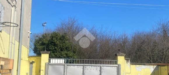 Propiedad comercial de 1 habitación en Turbigo, Italy No. 54769 13