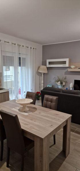 3غرفة شقة في Davoli, Italy رقم 89477