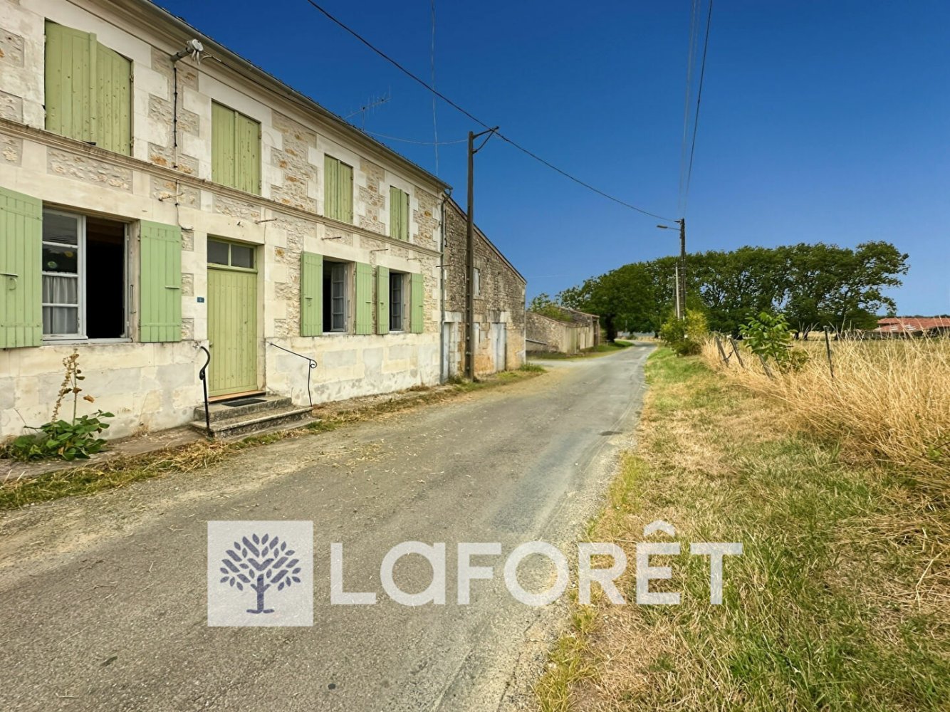 Casa de 2 dormitorios en Charente-Maritime, France No. 359799