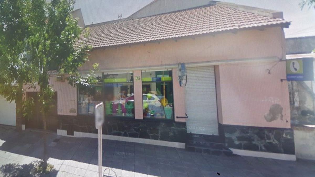 Casa de 3 dormitorios en Buenos Aires, Argentina No. 99173