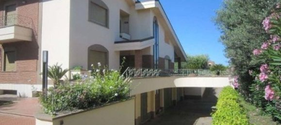 11-salle Villa à Ardea, Italy No. 193709 3