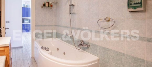 4-salle Penthouse à Sanremo, Italy No. 68586 22