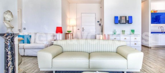 4-salle Penthouse à Sanremo, Italy No. 68586 3