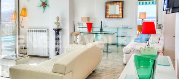 4-salle Penthouse à Sanremo, Italy No. 68586 15