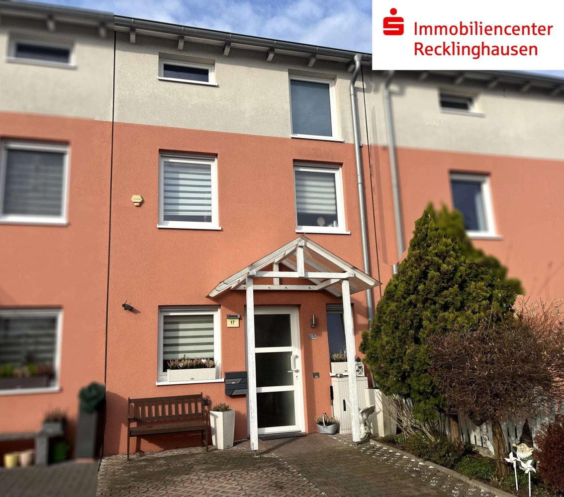 3 bedrooms Townhouse in Recklinghausen, Germany No. 40075