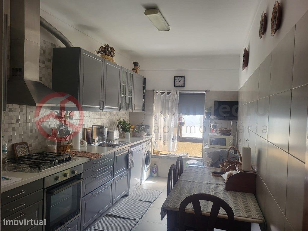 2 bedrooms Apartment in Almada, Portugal No. 309173