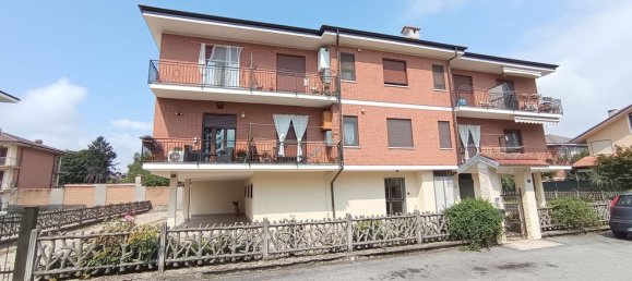 3 rooms Apartment in Vigone, Italy No. 298417 2