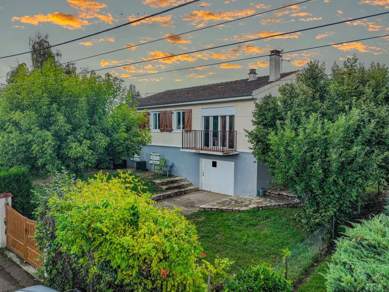 3 Schlafzimmer Haus in Pannes, France, Nr. 346876