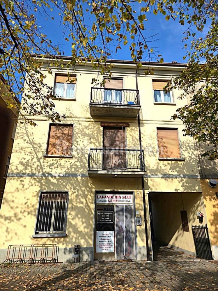 2 rooms Commercial property in San Giorgio Piacentino, Italy No. 222607