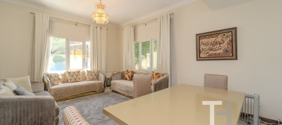 4 Schlafzimmer Villa in Meadows, UAE, Nr. 28459 3