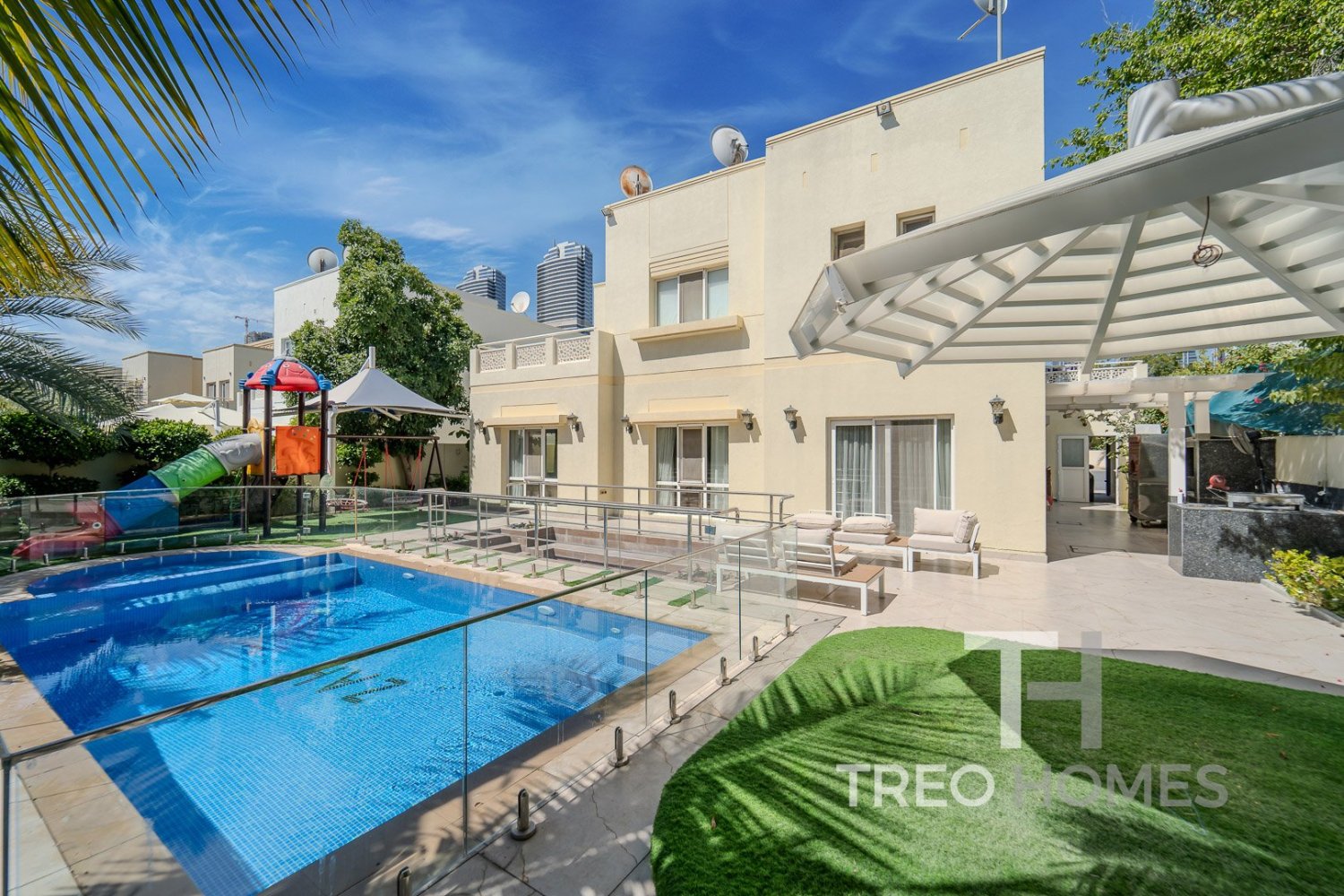 4 Schlafzimmer Villa in Meadows, UAE, Nr. 28459