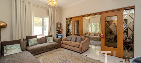 4 Schlafzimmer Villa in Meadows, UAE, Nr. 28459 5