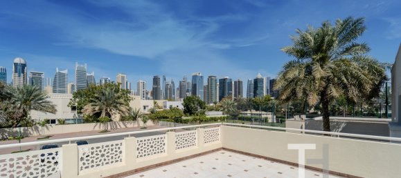 4 Schlafzimmer Villa in Meadows, UAE, Nr. 28459 12