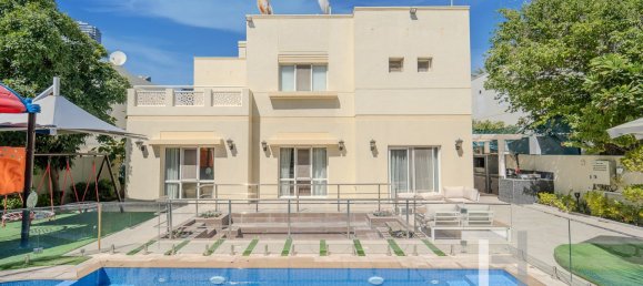 4 Schlafzimmer Villa in Meadows, UAE, Nr. 28459 23