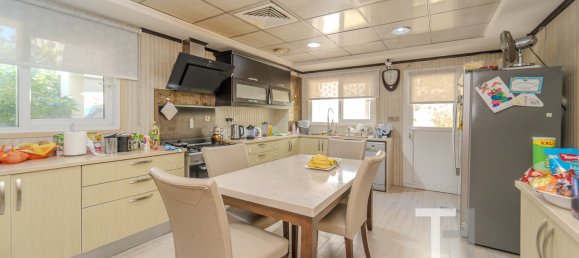 4 Schlafzimmer Villa in Meadows, UAE, Nr. 28459 9