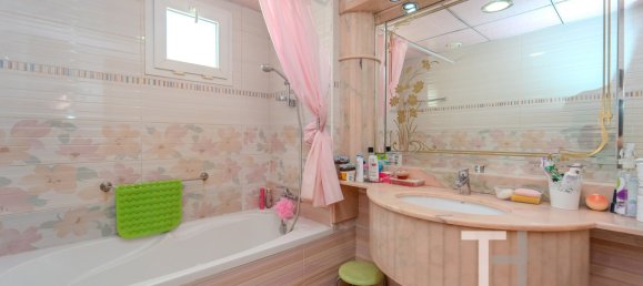 4 Schlafzimmer Villa in Meadows, UAE, Nr. 28459 18