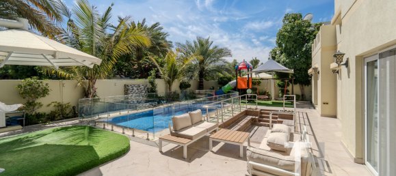 4 Schlafzimmer Villa in Meadows, UAE, Nr. 28459 2