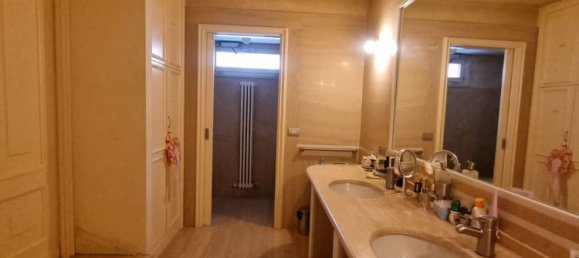 21 room Villa in Civitanova Marche, Italy No. 8663 29