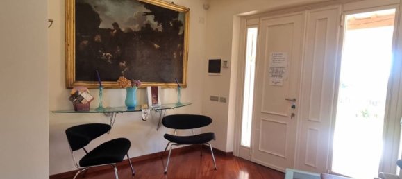 21 room Villa in Civitanova Marche, Italy No. 8663 7