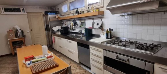 21 room Villa in Civitanova Marche, Italy No. 8663 22