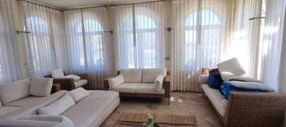 21 room Villa in Civitanova Marche, Italy No. 8663 5