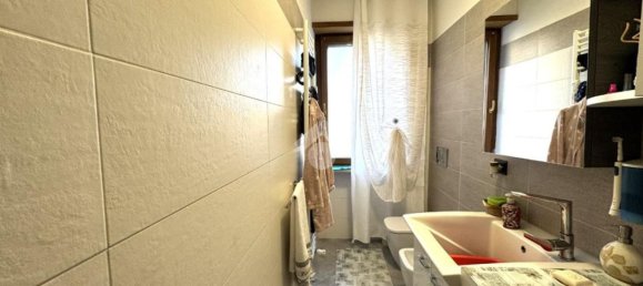 Квартира с 4 комнатами в Кивассо, Италия № 5604 63