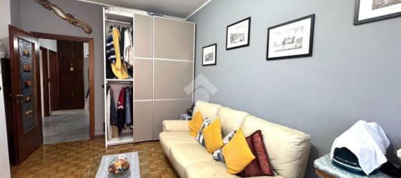 Квартира с 4 комнатами в Кивассо, Италия № 5604 42