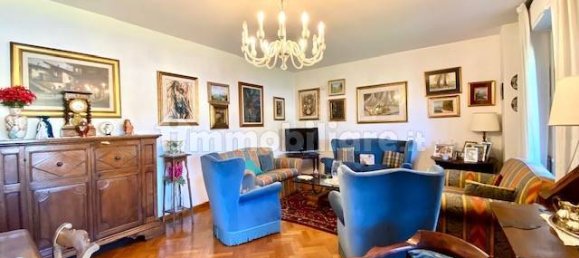 3 bedrooms Apartment in Florence, Italy No. 297633 3