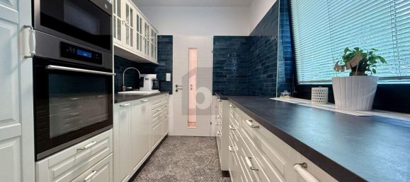 3-salle Appartement à Neunkirchen, Austria No. 207998 2