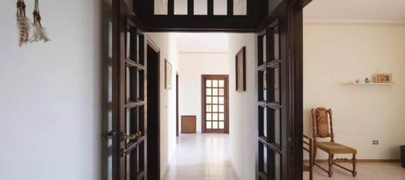 4 bedrooms Villa in Sassari, Italy No. 326984 9