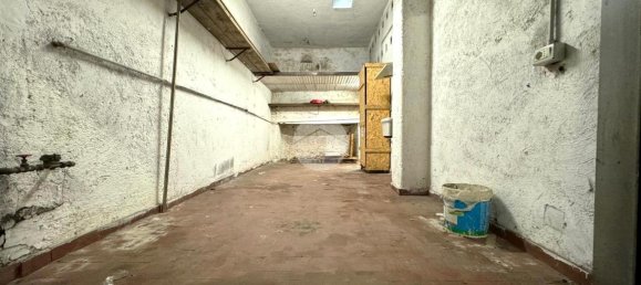 1 room Garage in Rome, Italy No. 125080 2