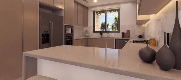 5 dormitorios villa en venta en Paphos, Cyprus № 24478 7