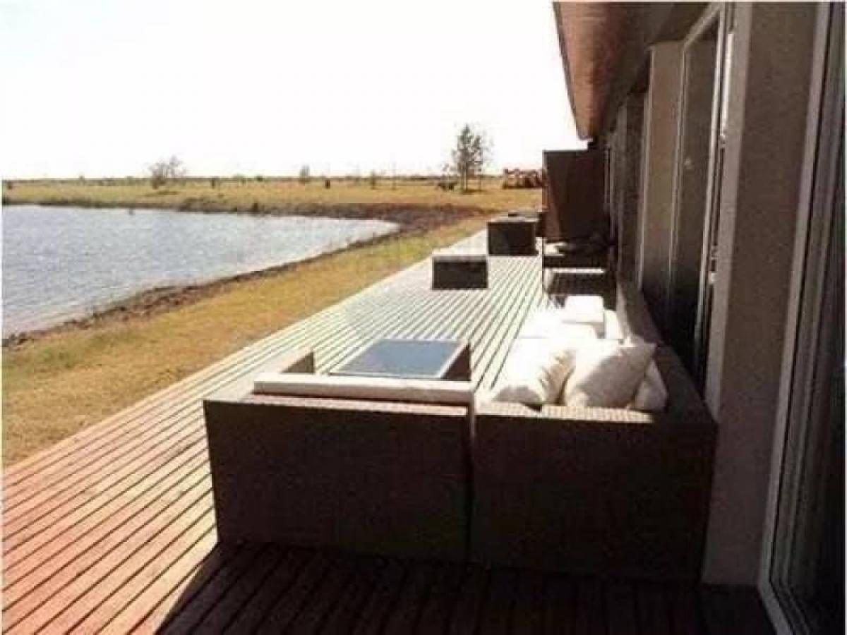  Land in Escobar, Argentina No. 115461