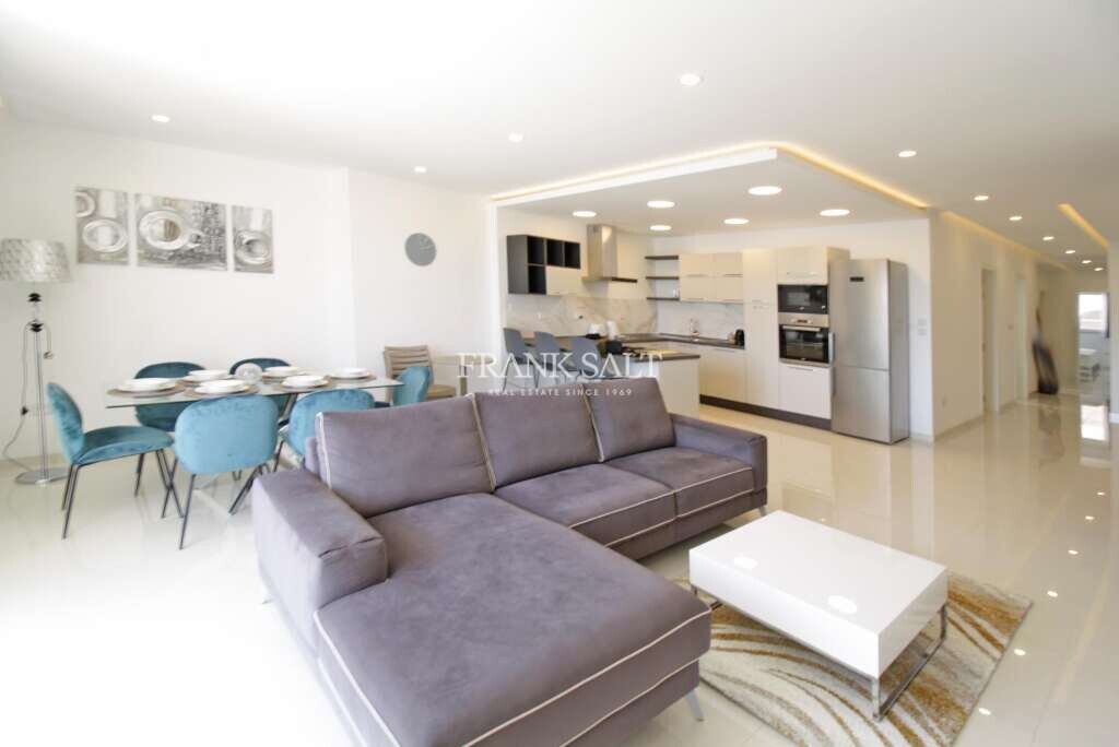 3 bedrooms Apartment in Saint Julian's, Malta No. 4404