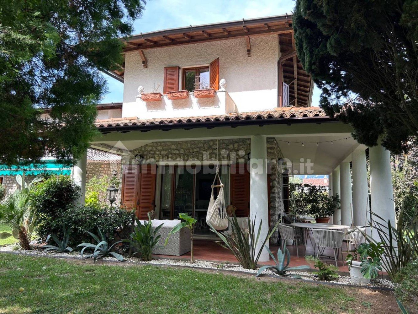 Квартира с 2 спальнями в Манерба дель Гарда, Италия № 372180