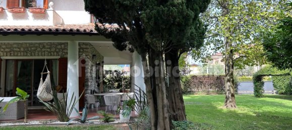 Квартира с 2 спальнями в Манерба дель Гарда, Италия № 372180 8