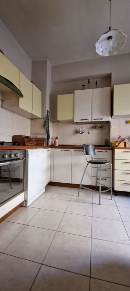 6 rooms Apartment in Perugia, Italy No. 178819