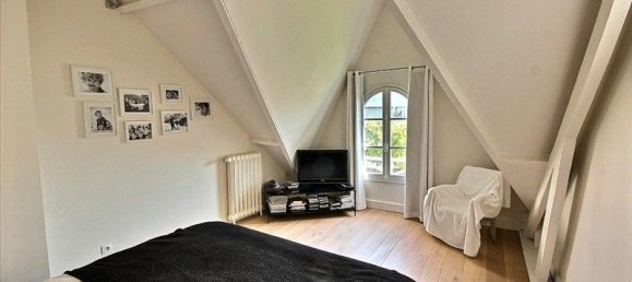 Casa de 5 dormitorios en Suresnes, France No. 170332 8