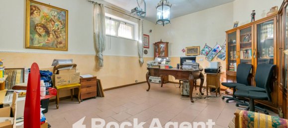 6 غرف نوم فيلا في Striano, Italy رقم 295781 16