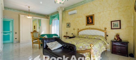 6 غرف نوم فيلا في Striano, Italy رقم 295781 14